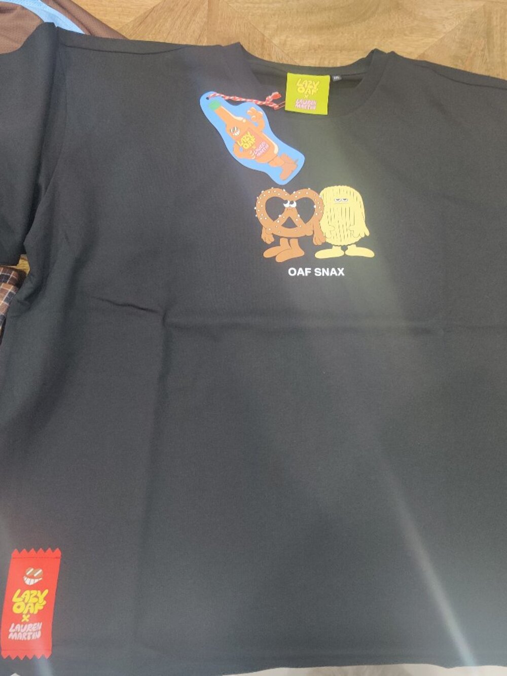 Lazy Oaf Tee size XXL new